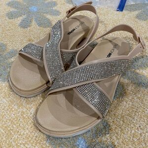 Women’s sandals